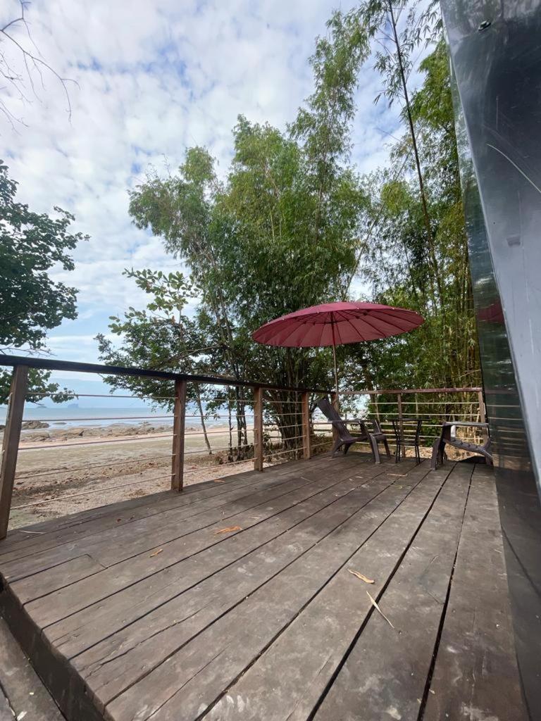 Hotel Dugong Koh Sukorn Ko Sukon Exterior foto