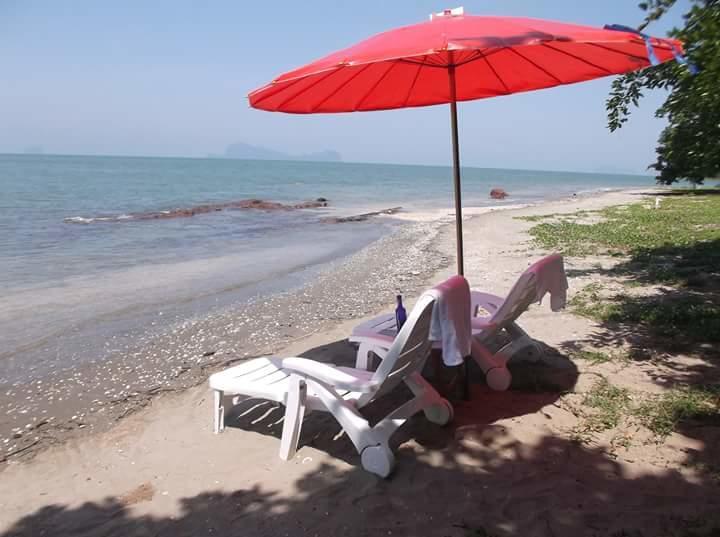 Hotel Dugong Koh Sukorn Ko Sukon Exterior foto