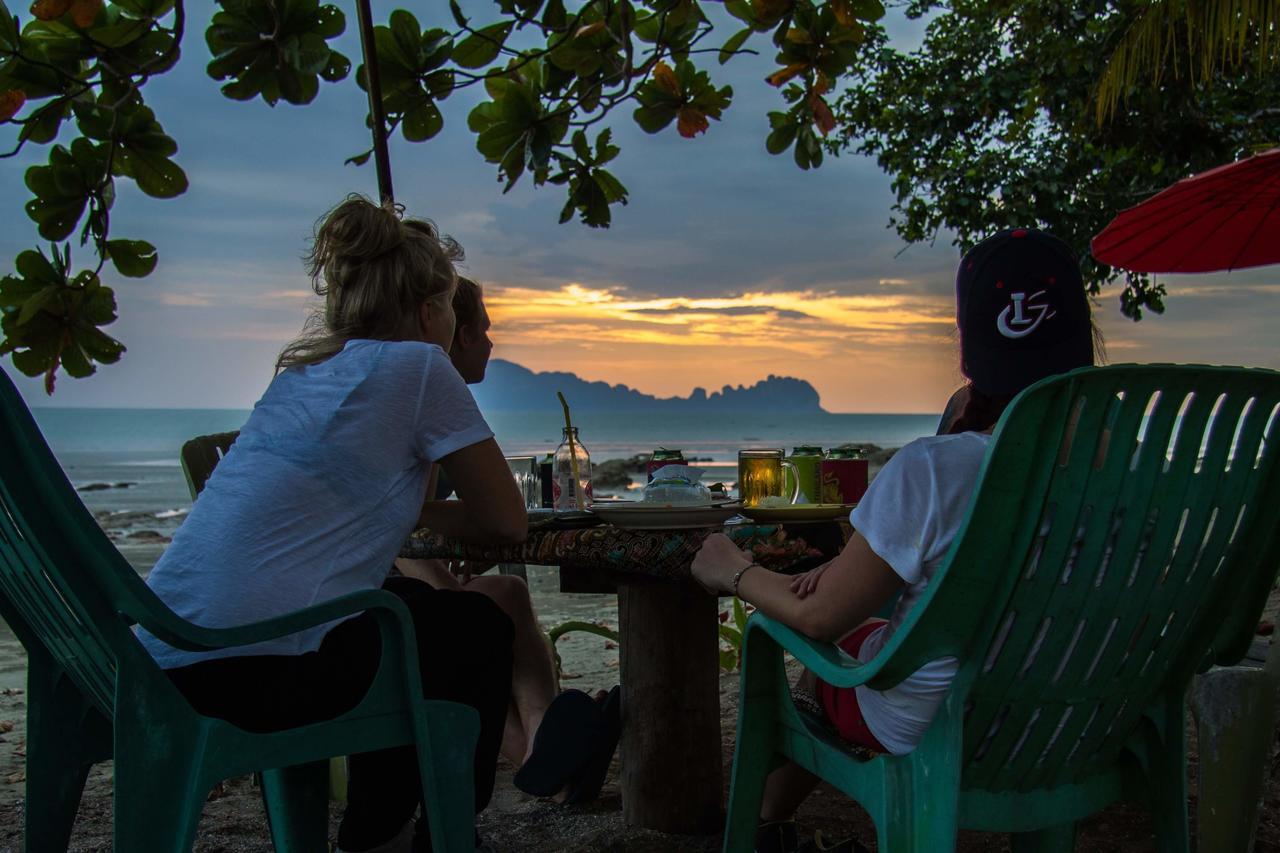 Hotel Dugong Koh Sukorn Ko Sukon Exterior foto